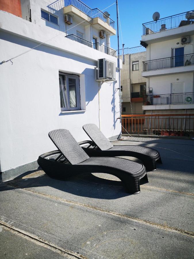 Explore Greece From Cozy City Centre Apartment Chalkís Exterior foto